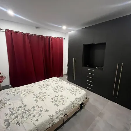 Balluta Bay Seabreeze Apartment アパート