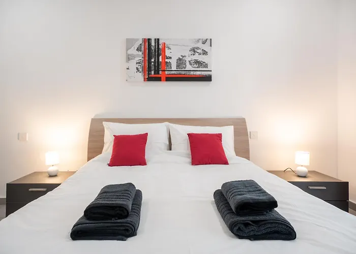 Lejlighed Balluta Bay Seaside 4-bedroom Near Sandy *