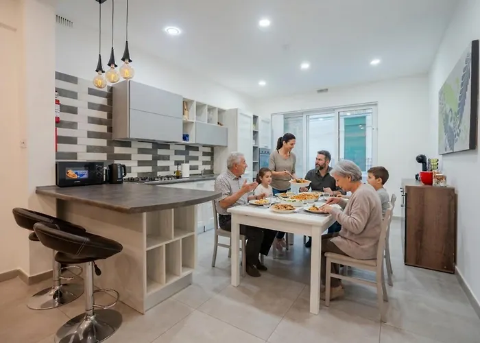 Lejlighed Balluta Bay Seaside 4-bedroom Near Sandy *