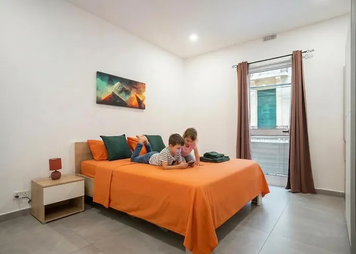 Lejlighed Balluta Bay Seaside 4-bedroom Near Sandy *