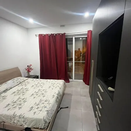 Balluta Bay Seabreeze Apartment *