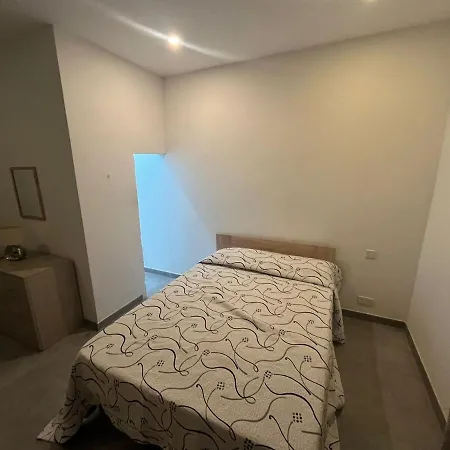 Balluta Bay Seabreeze Apartment Apartment *